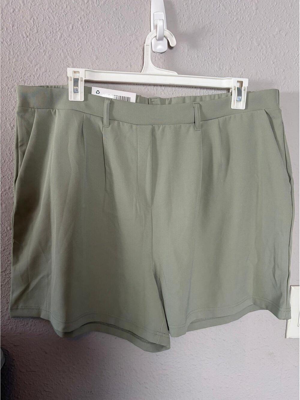 NWT 32 degrees cool green pull on high rise short size XXL. Could be dressed up - Picture 3 of 4